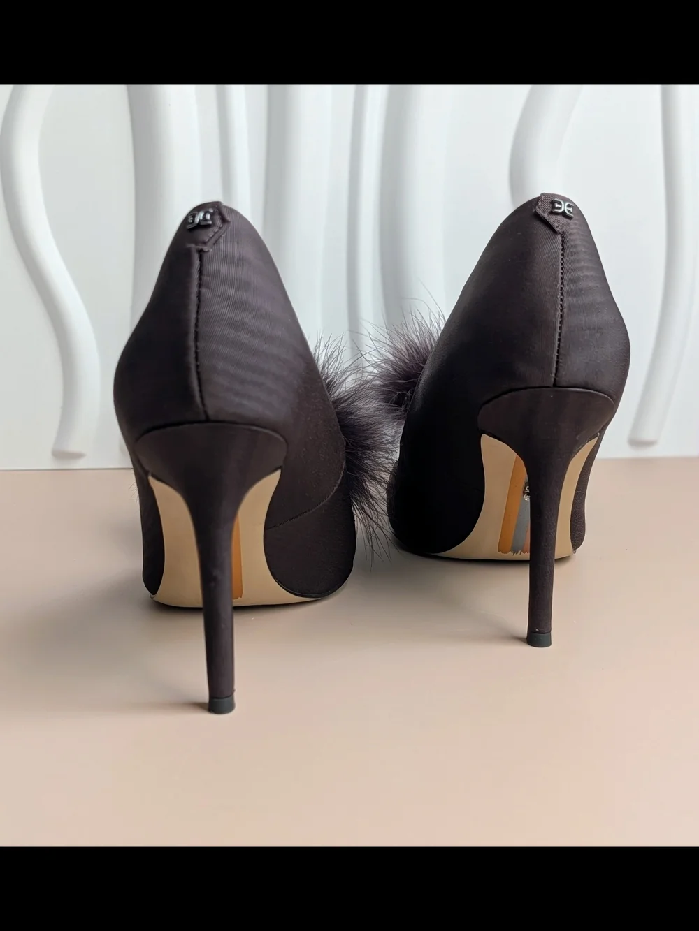 NWT Sam Edelman Hazel Feather Embellished Pumps Cocoa Satin Size 8 MSRP $165